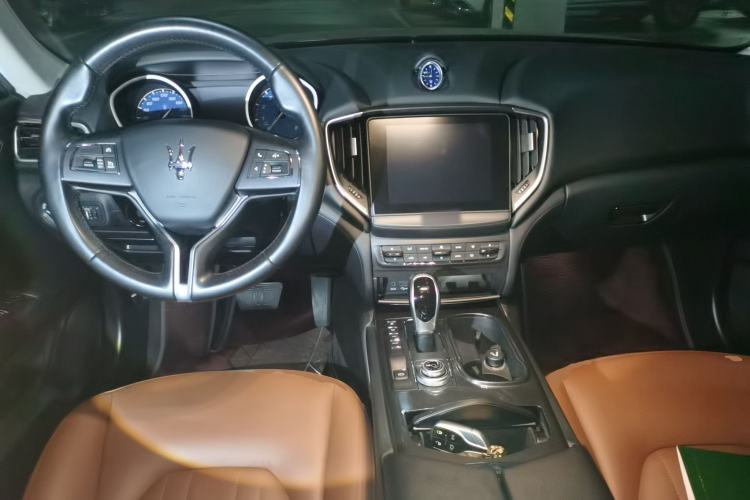Used Maserati Ghibli 2018 3.0T Standard Edition Center Console