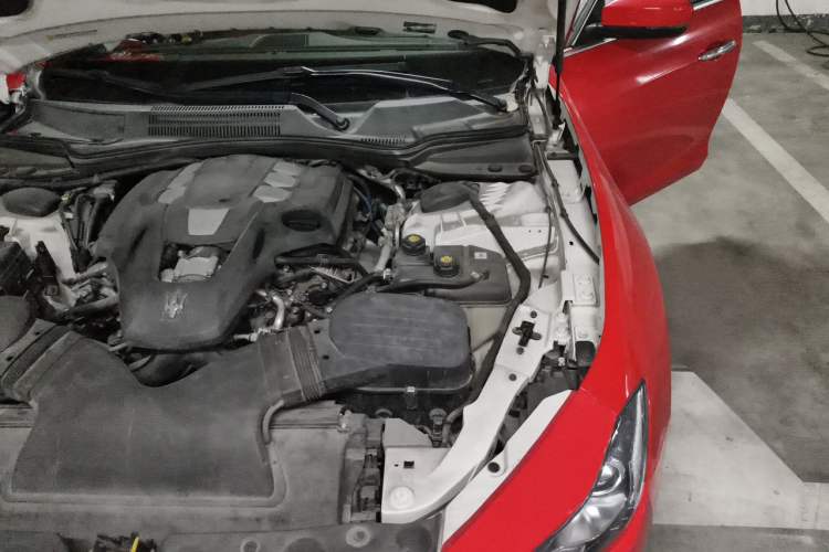 Used Maserati Ghibli 2018 Revised Version 3.0T Standard Edition Engine Bay Left