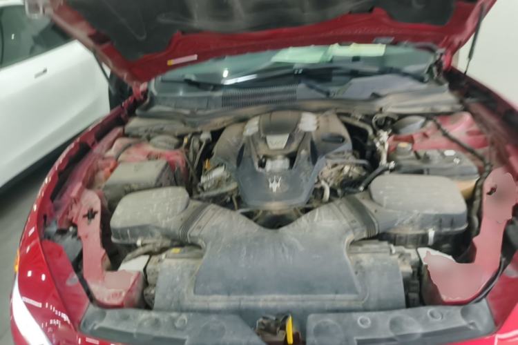 Used Maserati Ghibli 2018 Revised Version 3.0T Standard Edition Engine Bay