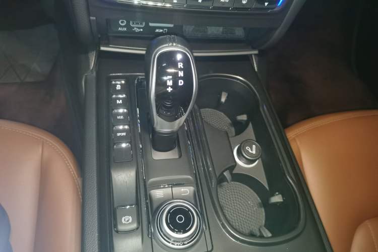 Used Maserati Ghibli 2018 3.0T Standard Edition Gear Lever