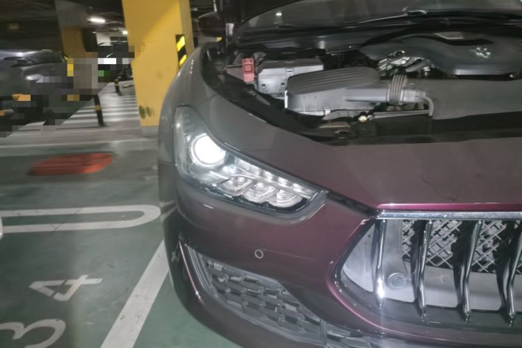 Used Maserati Ghibli 2018 3.0T Standard Edition Right Front Headlight