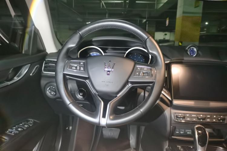 Used Maserati Ghibli 2018 3.0T Standard Edition Steering Wheel