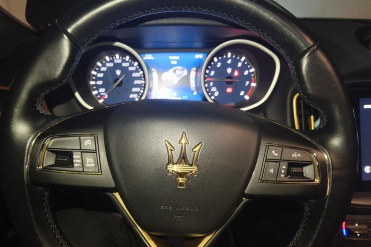 Used Maserati Ghibli 2018 Revised Version 3.0T Standard Edition Steering Wheel