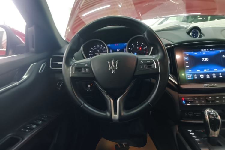 Used Maserati Ghibli 2018 Revised Version 3.0T Standard Edition Steering Wheel