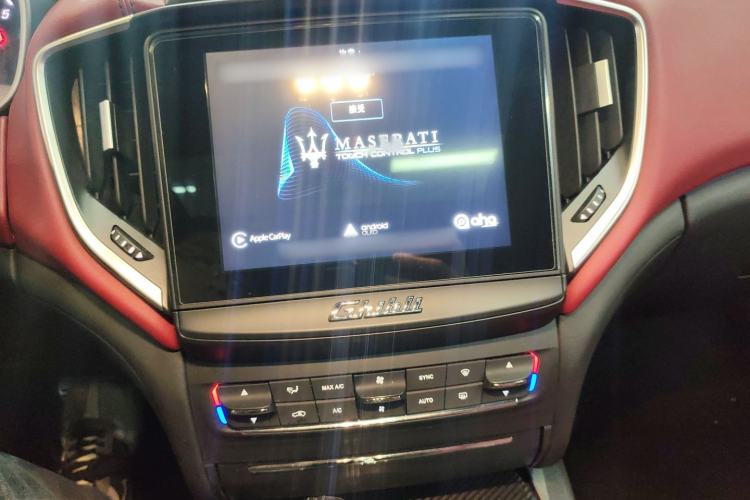 Used Maserati Ghibli 2018 3.0T Standard Edition Audio And AC Panel