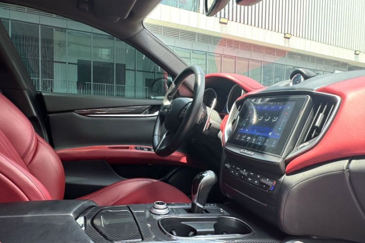 Used Maserati Ghibli 2018 3.0T Standard Edition Interior 2