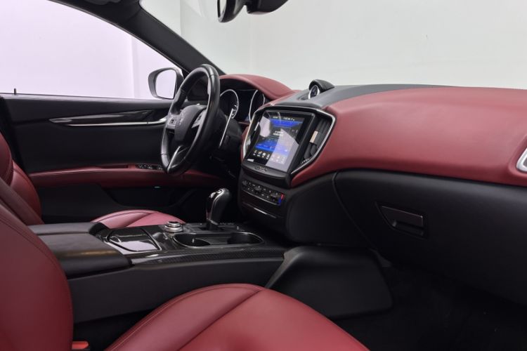 Used Maserati Ghibli 2018 3.0T Standard Edition Interior 5