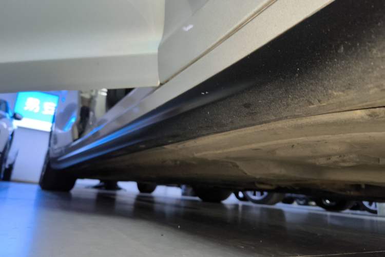 Used Maserati Ghibli 2018 Revised Version 3.0T Standard Edition Right Side Sill