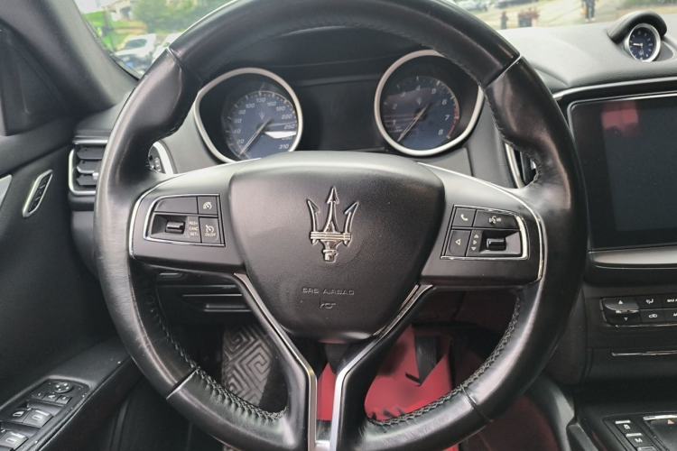 Used Maserati Ghibli 2018 Revised Version 3.0T Standard Edition Steering Wheel