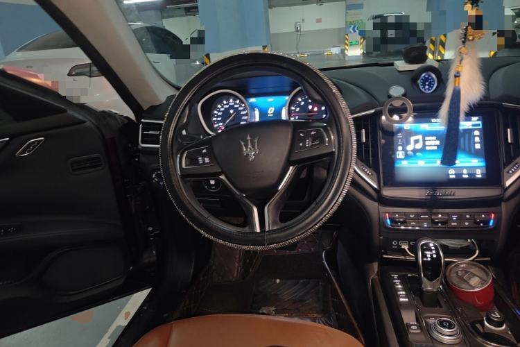 Used Maserati Ghibli 2018 Revised Version 3.0T Standard Edition Steering Wheel