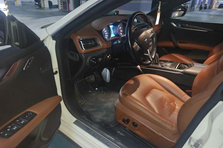 Used Maserati Ghibli 2018 3.0T Luxury Edition Driver Seat