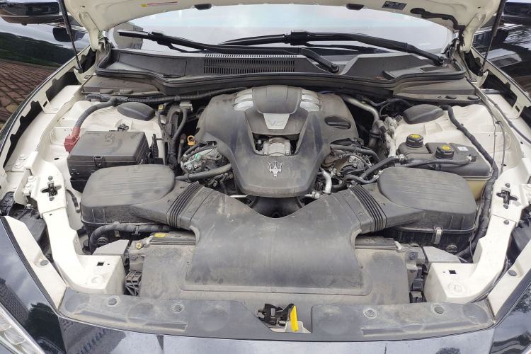 Used Maserati Ghibli 2018 3.0T Standard Edition Engine Bay