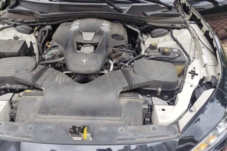 Used Maserati Ghibli 2018 3.0T Standard Edition Engine Bay Left