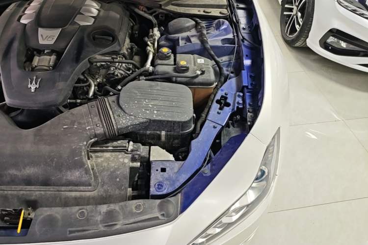 Used Maserati Ghibli 2018 Revised Version 3.0T Standard Edition Engine Bay Left