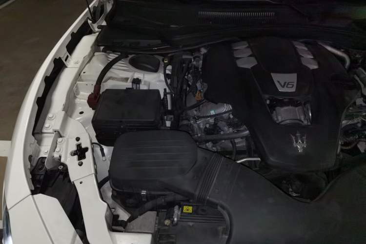 Used Maserati Ghibli 2018 Revised Version 3.0T Standard Edition Engine Bay Right