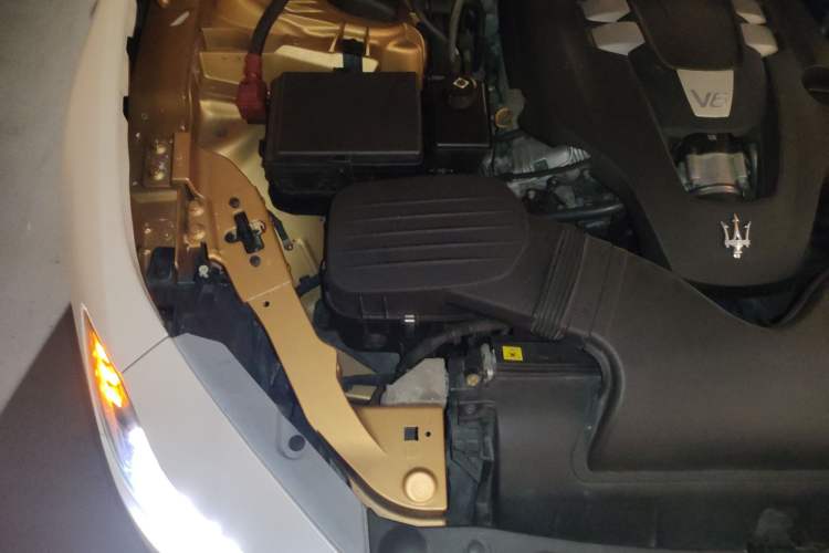 Used Maserati Ghibli 2018 Revised Version 3.0T Standard Edition Engine Bay Right