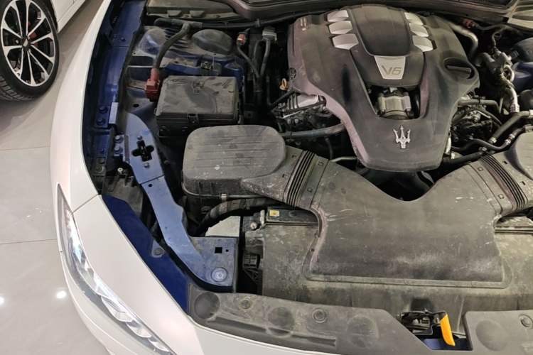 Used Maserati Ghibli 2018 Revised Version 3.0T Standard Edition Engine Bay Right