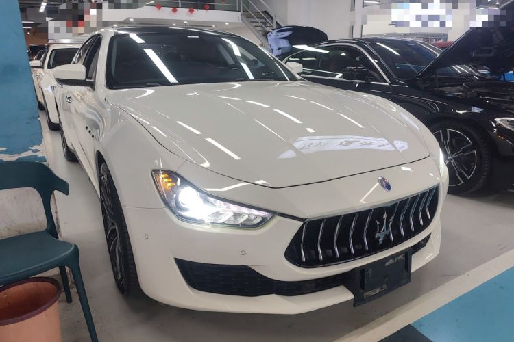 Used Maserati Ghibli 2018 Revised Version 3.0T Standard Edition Front Right 45 Deg