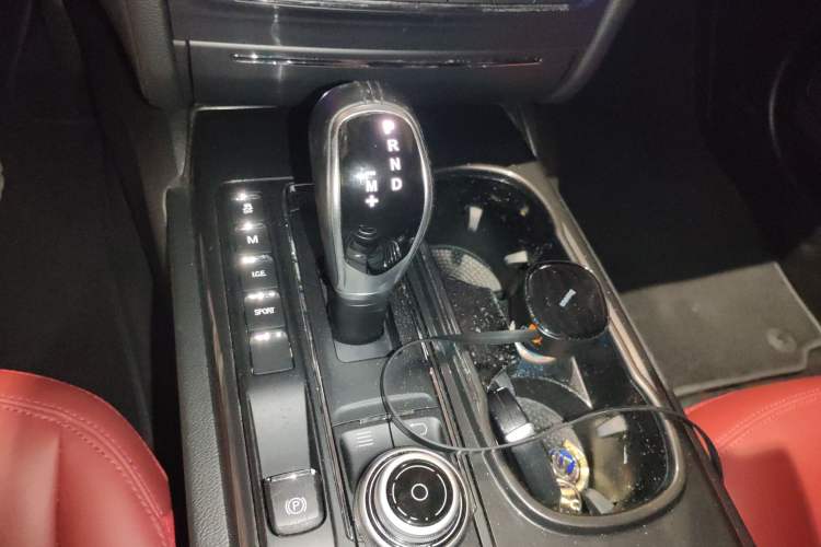 Used Maserati Ghibli 2018 Revised Version 3.0T Standard Edition Gear Lever