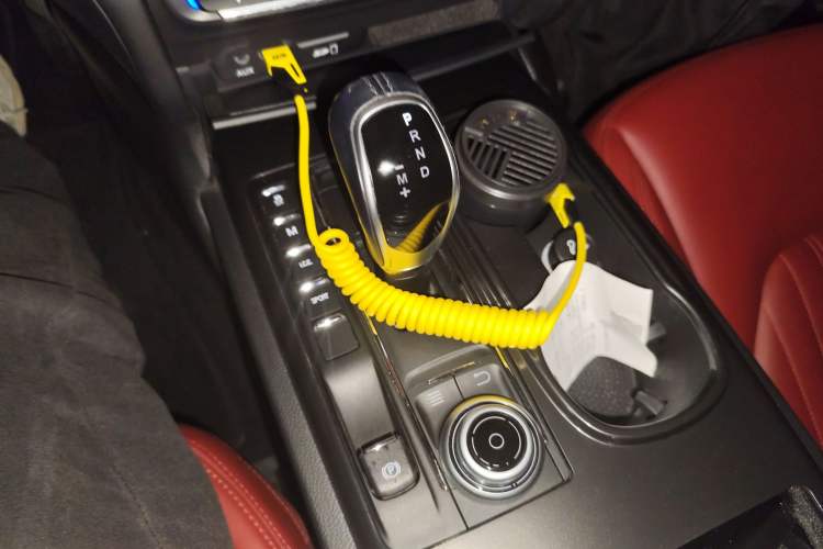 Used Maserati Ghibli 2018 Revised Version 3.0T Standard Edition Gear Lever