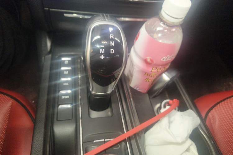 Used Maserati Ghibli 2018 Revised Version 3.0T Standard Edition Gear Lever