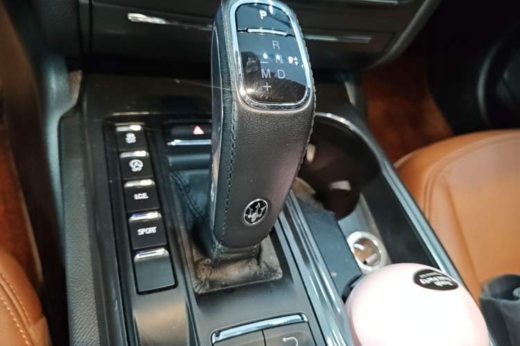 Used Maserati Ghibli 2018 Revised Version 3.0T Standard Edition Gear Lever