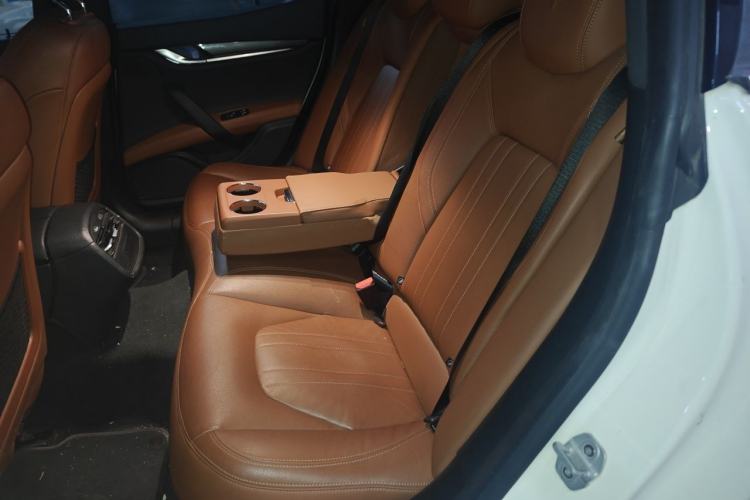 Used Maserati Ghibli 2018 3.0T Luxury Edition Left Rear Seat