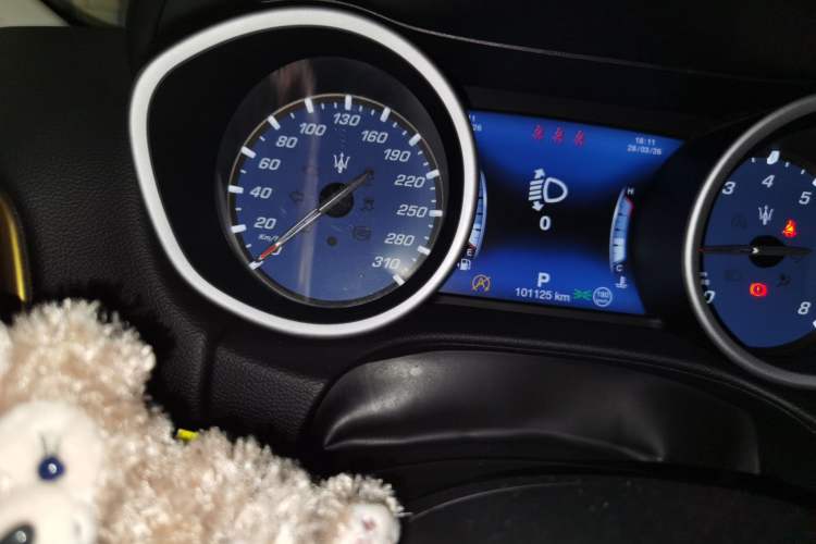 Used Maserati Ghibli 2018 Revised Version 3.0T Standard Edition Odometer Close Up