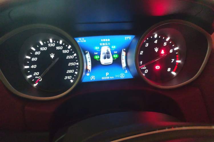 Used Maserati Ghibli 2018 Revised Version 3.0T Standard Edition Odometer Close Up