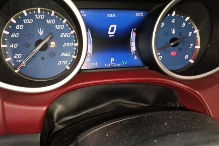 Used Maserati Ghibli 2018 3.0T Luxury Edition Odometer Close Up