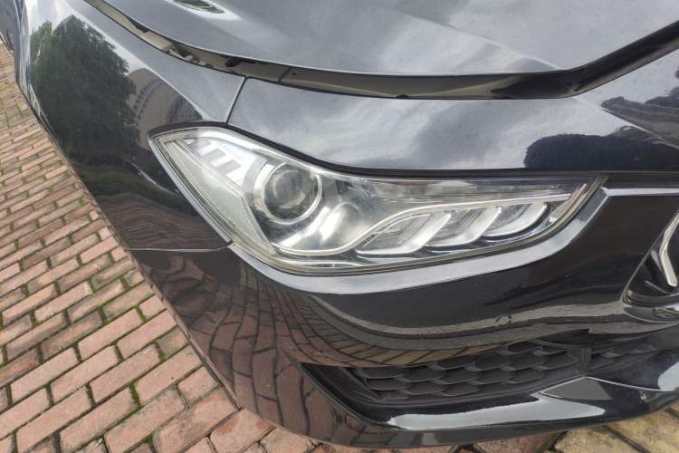 Used Maserati Ghibli 2018 3.0T Standard Edition Right Front Headlight