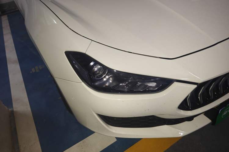 Used Maserati Ghibli 2018 3.0T Luxury Edition Right Front Headlight