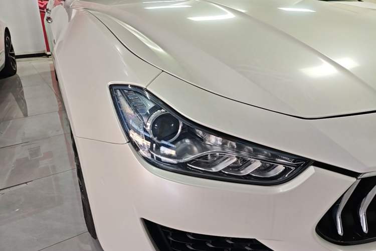 Used Maserati Ghibli 2018 Revised Version 3.0T Standard Edition Right Front Headlight