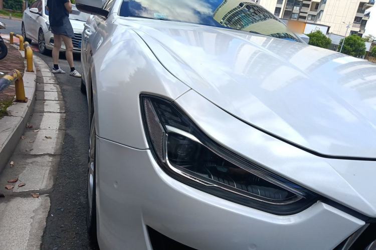 Used Maserati Ghibli 2018 Revised Version 3.0T Standard Edition Right Front Headlight
