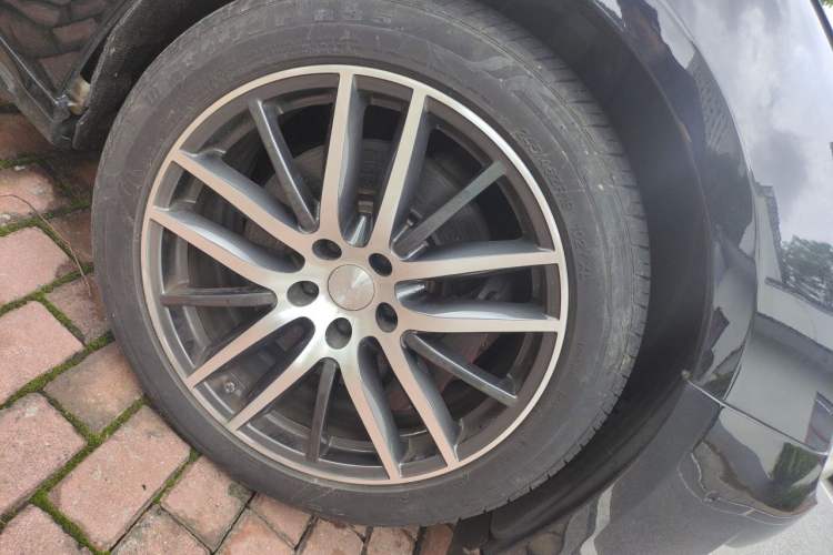 Used Maserati Ghibli 2018 3.0T Standard Edition Right Front Wheel Hub