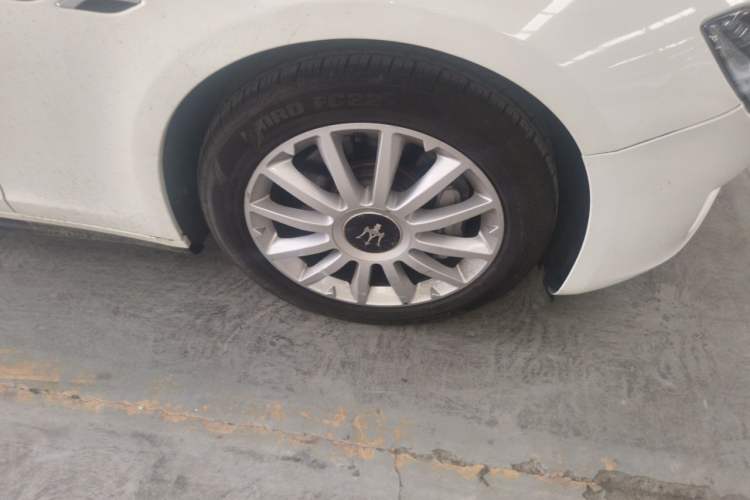 Used Maserati Ghibli 2018 Revised Version 3.0T Standard Edition Right Front Wheel Hub