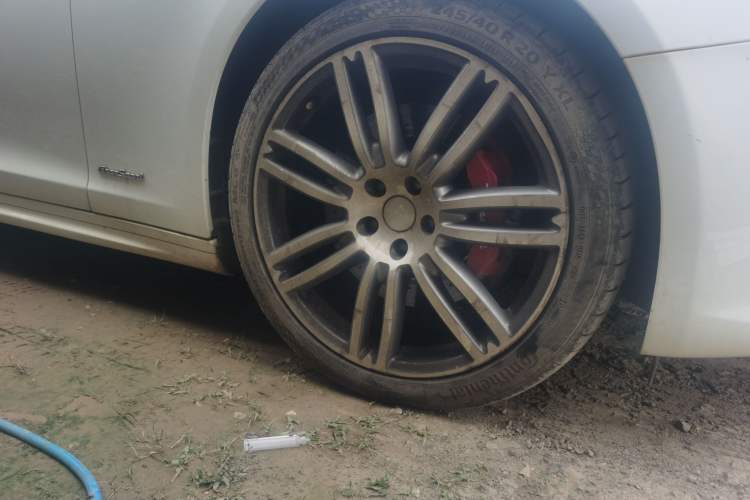 Used Maserati Ghibli 2018 3.0T Sport Edition Right Front Wheel Hub