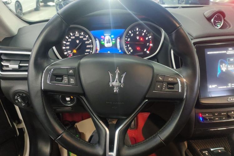 Used Maserati Ghibli 2018 Revised Version 3.0T Standard Edition Steering Wheel