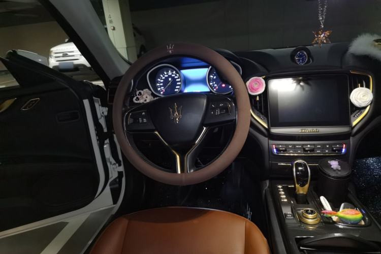Used Maserati Ghibli 2018 Revised Version 3.0T Standard Edition Steering Wheel