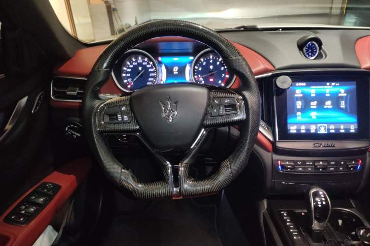 Used Maserati Ghibli 2018 Revised Version 3.0T Standard Edition Steering Wheel