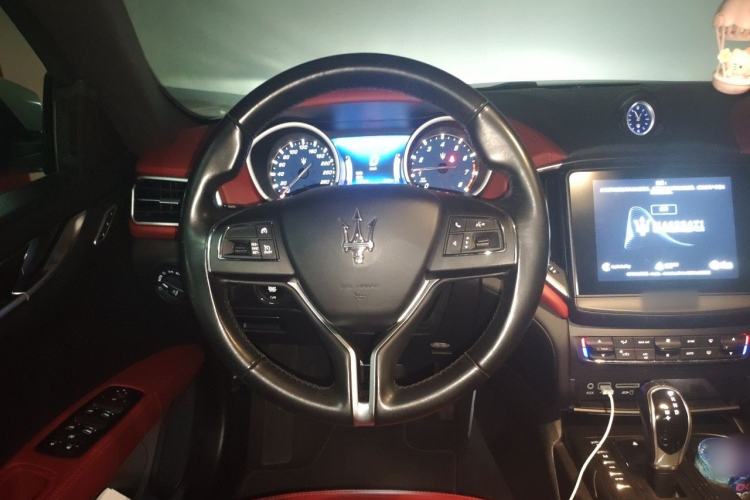 Used Maserati Ghibli 2018 Revised Version 3.0T Standard Edition Steering Wheel
