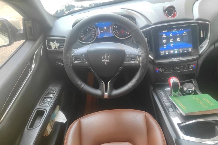 Used Maserati Ghibli 2018 Revised Version 3.0T Standard Edition Steering Wheel