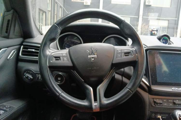 Used Maserati Ghibli 2018 Revised Version 3.0T Standard Edition Steering Wheel