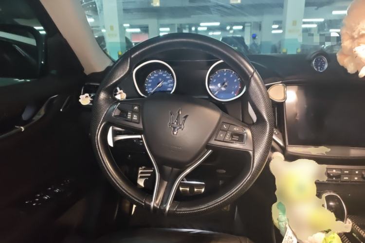 Used Maserati Ghibli 2018 3.0T Sport Edition Steering Wheel