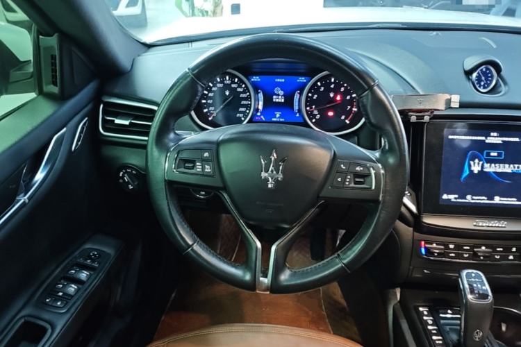 Used Maserati Ghibli 2018 Revised Version 3.0T Standard Edition Steering Wheel