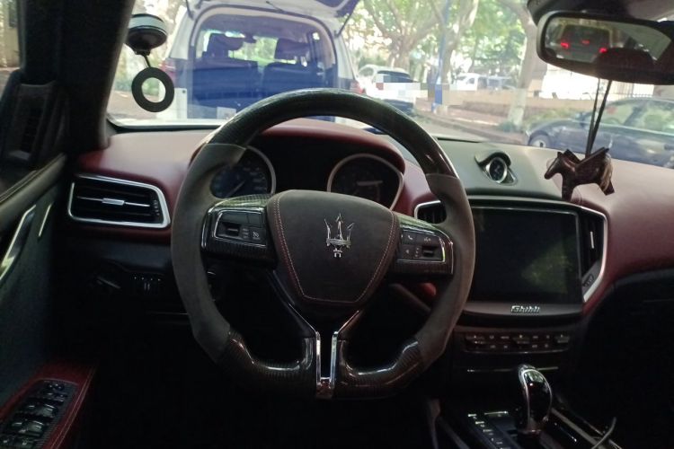 Used Maserati Ghibli 2018 3.0T Luxury Edition Steering Wheel