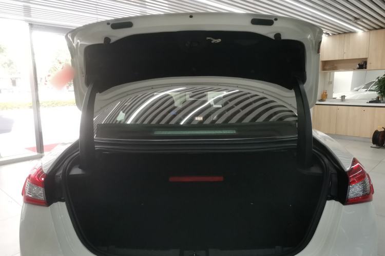 Used Maserati Ghibli 2018 3.0T Standard Edition Trunk