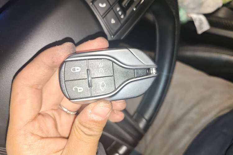 Used Maserati Ghibli 2018 3.0T Sport Edition Vehicle Key