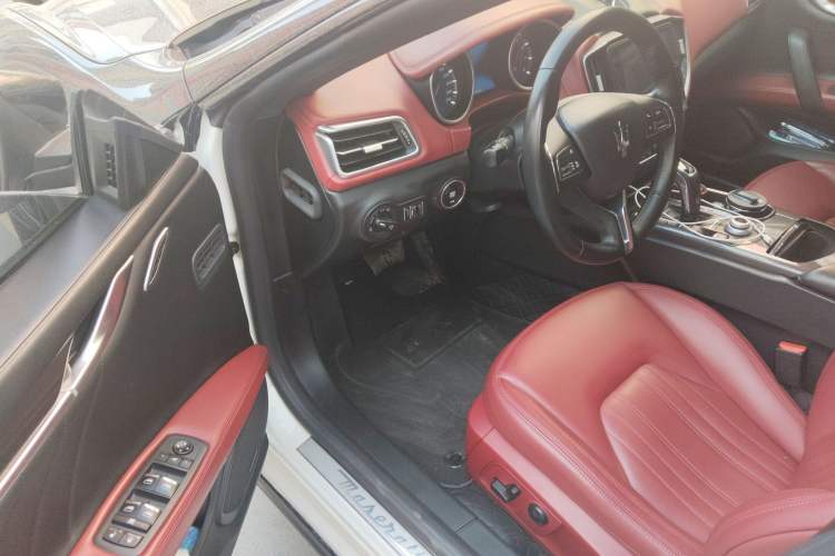 Used Maserati Ghibli 2019 3.0T Luxury Edition China VI Standard Driver Seat