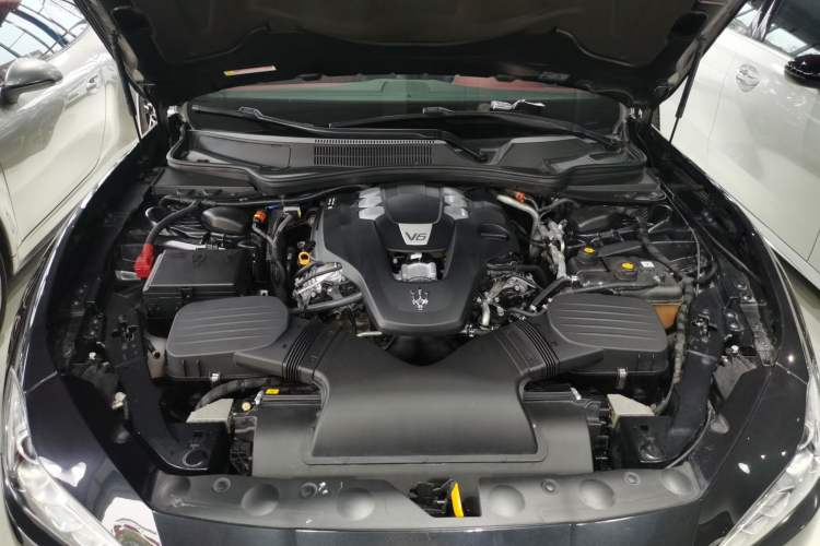Used Maserati Ghibli 2019 3.0T Diamond Black Global Limited Edition China VI Standard Engine Bay